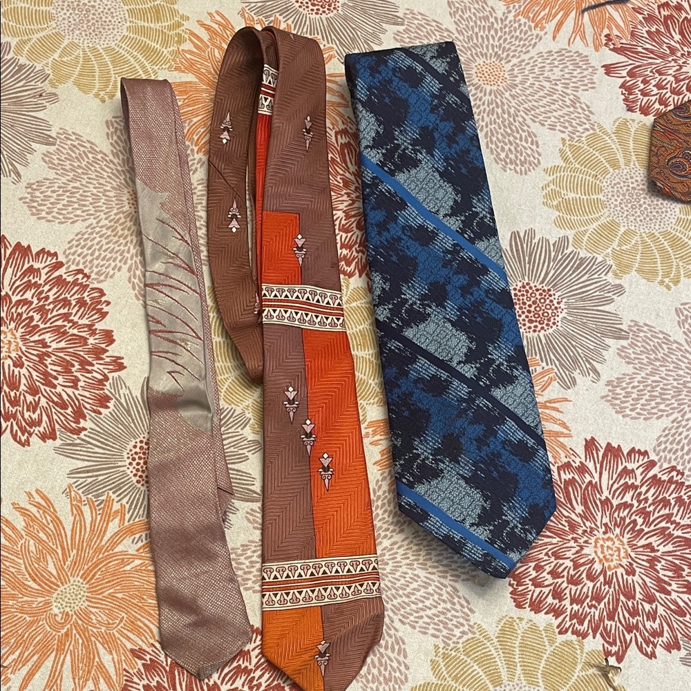 3 Vintage Wembley ties - nice Condition